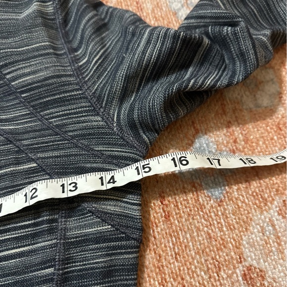 Lululemon Hooded Define Jacket *Nulu
Mini Space Dye Herringbone
W4BF8S
Size 4 - Picture 5 of 5